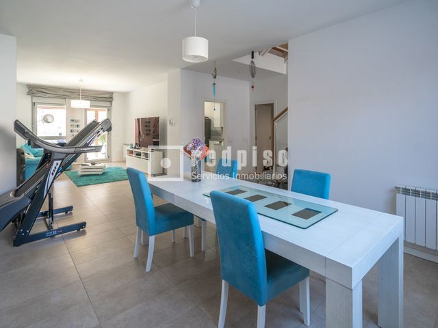 Casa en venta en calle De Laredo, Arroyomolinos, Madrid 13/44