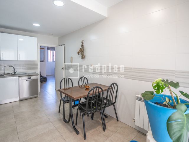 Casa en venta en calle De Laredo, Arroyomolinos, Madrid 15/44