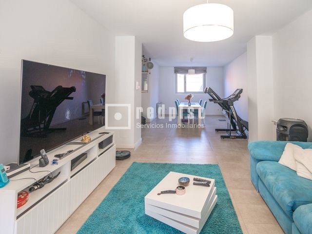 Casa en venta en calle De Laredo, Arroyomolinos, Madrid 10/44