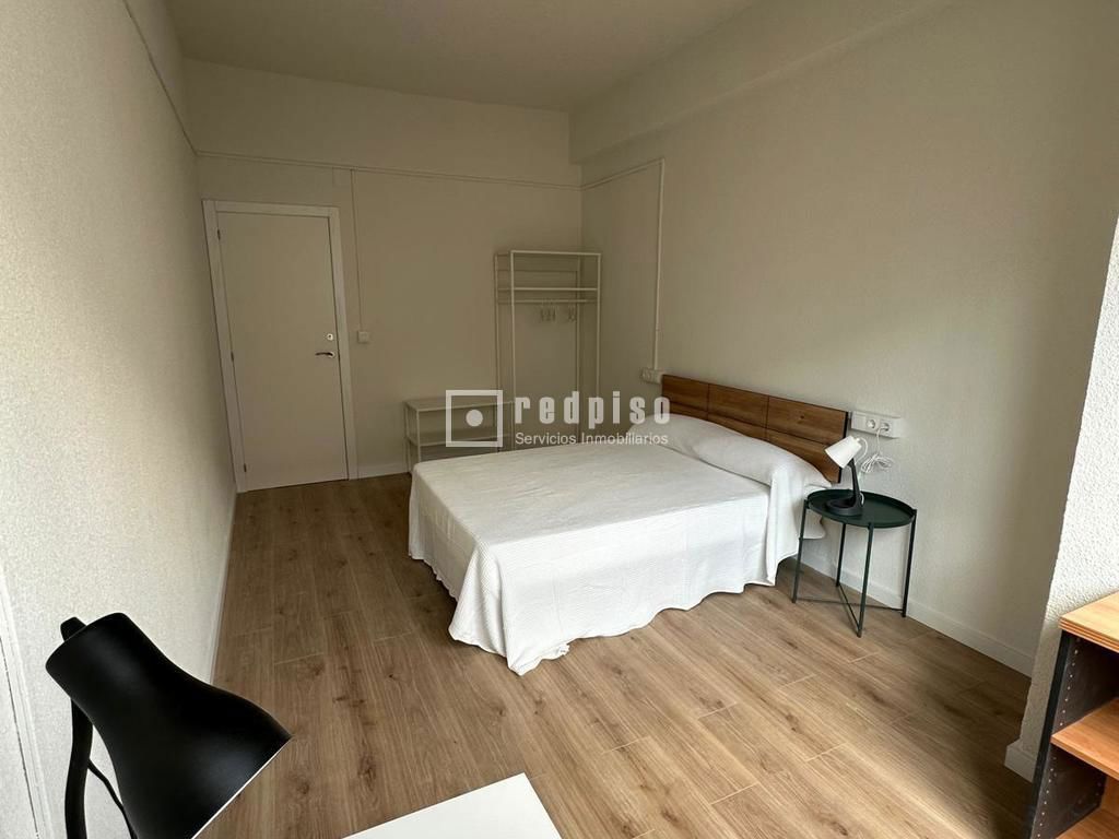 Piso en venta en  calle General Martín de la Carrera, Murcia  12/44