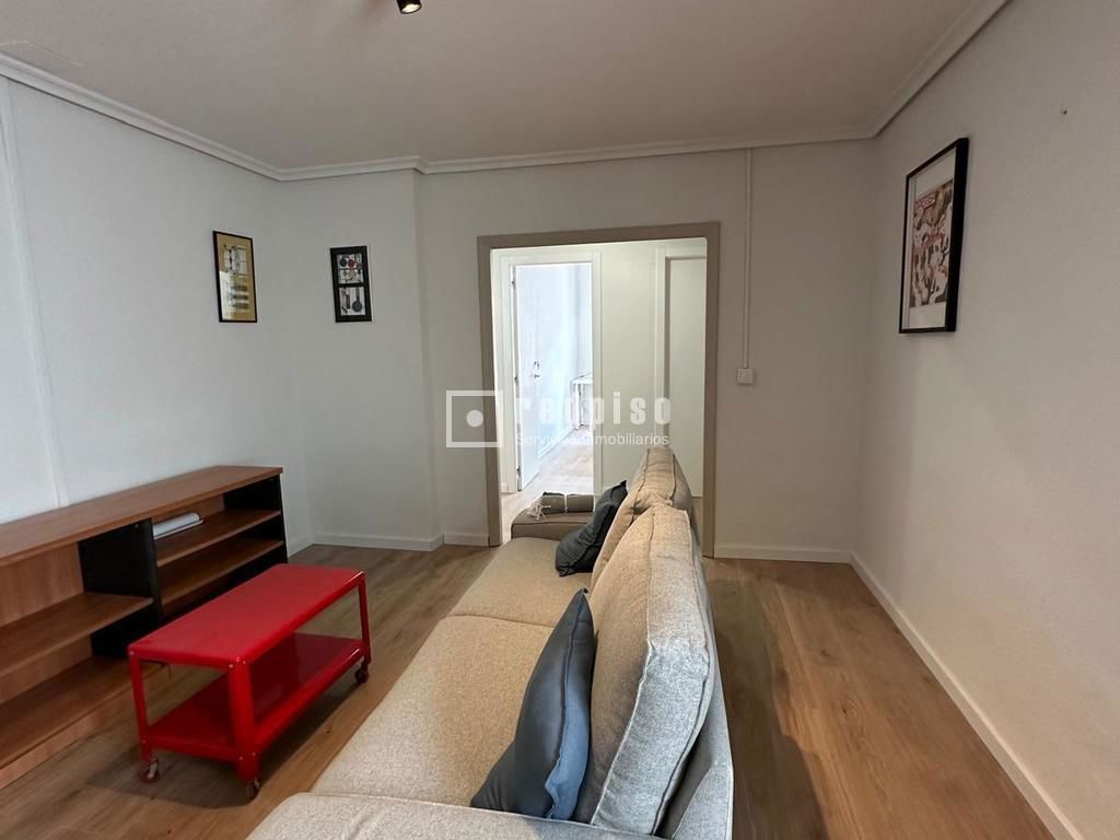 Piso en venta en  calle General Martín de la Carrera, Murcia  5/44
