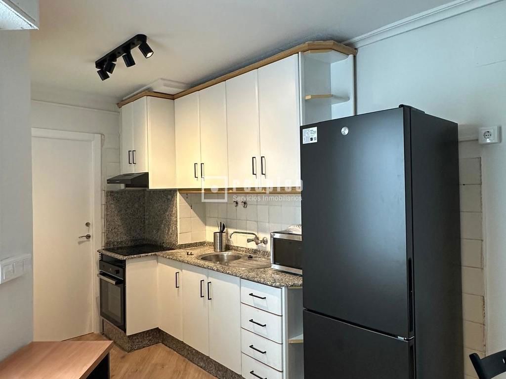 Piso en venta en  calle General Martín de la Carrera, Murcia  37/44