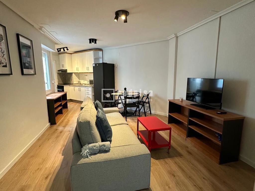 Piso en venta en  calle General Martín de la Carrera, Murcia  1/44