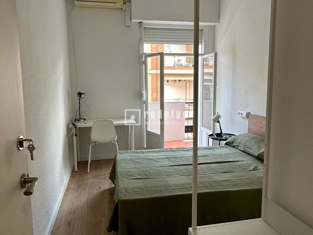 Piso en venta en  calle General Martín de la Carrera, Murcia  27/44
