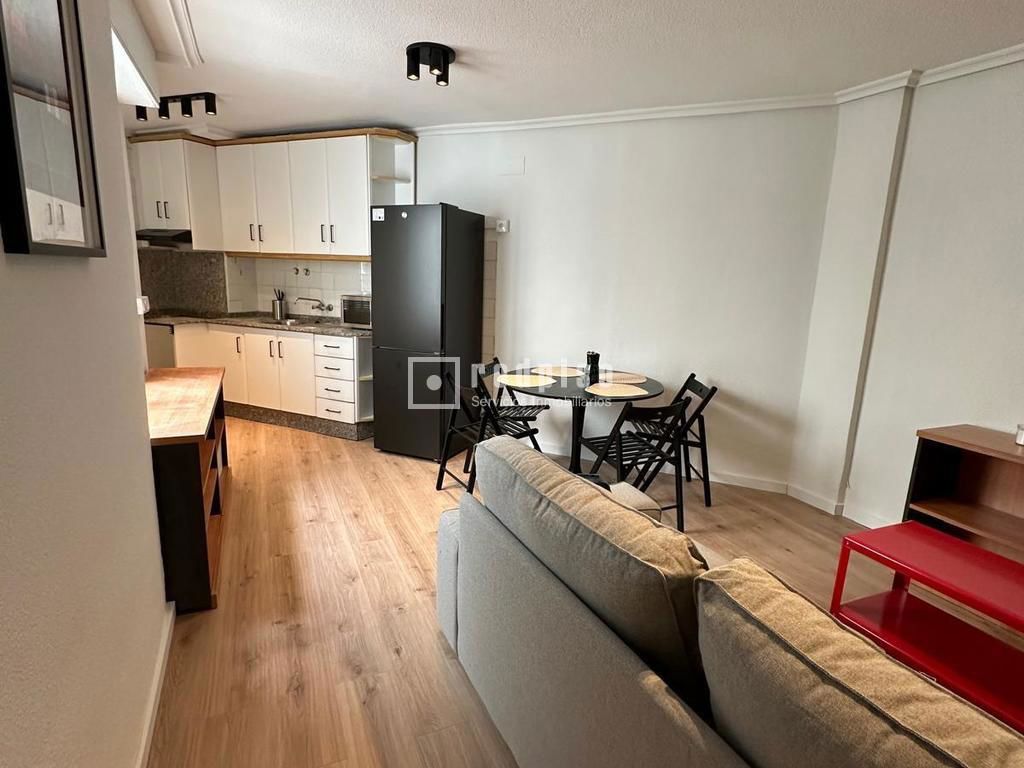 Piso en venta en  calle General Martín de la Carrera, Murcia  9/44