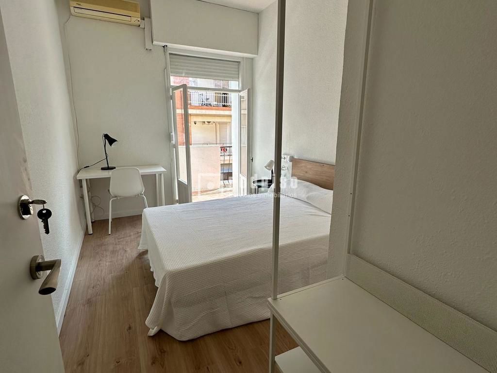 Piso en venta en  calle General Martín de la Carrera, Murcia  18/44