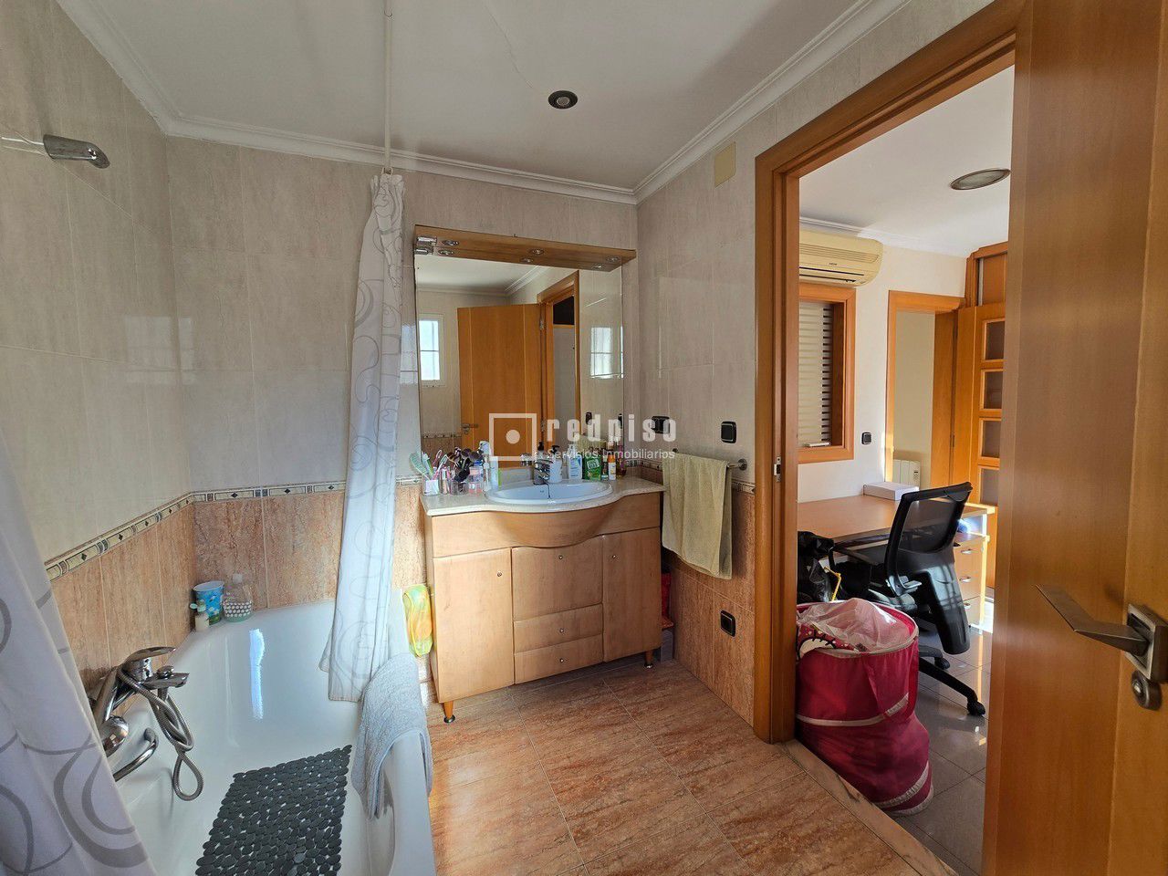 Piso en venta en  Xirivella, Valencia  24/25