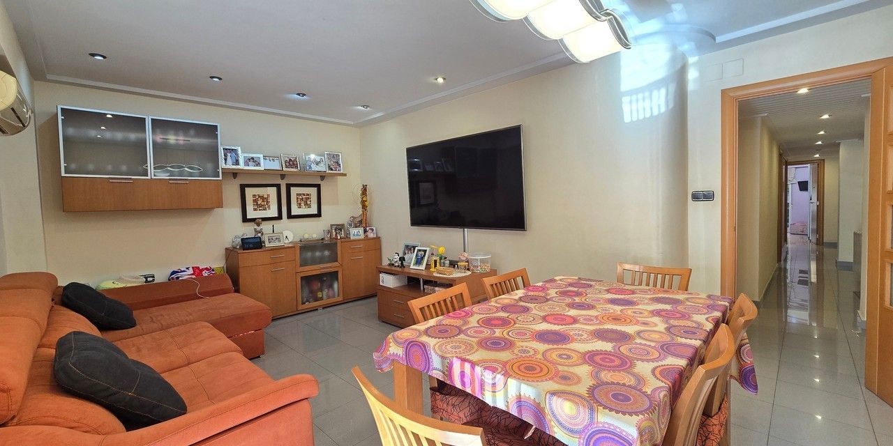 Piso en venta en  Xirivella, Valencia  1/25