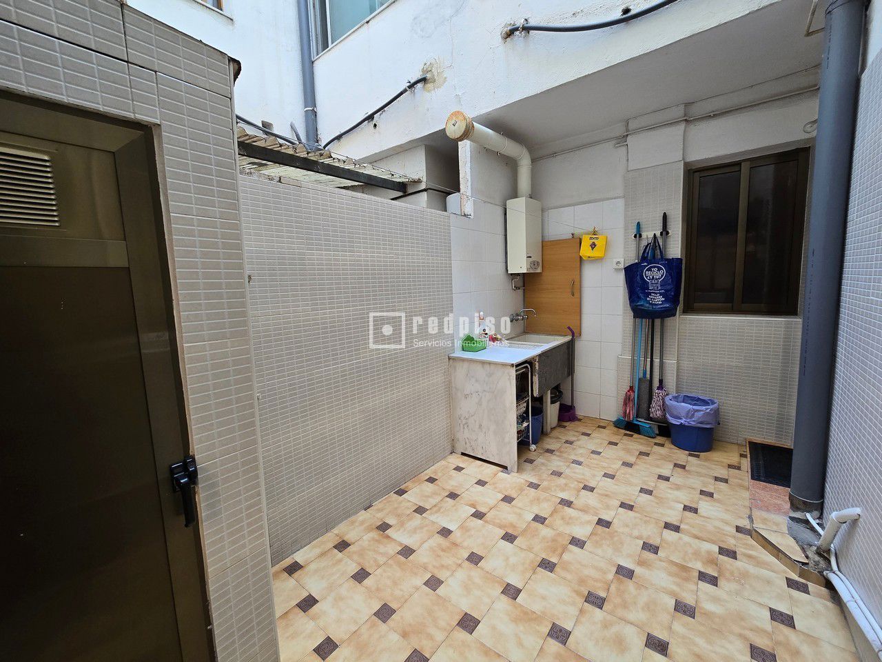 Piso en venta en  Xirivella, Valencia  15/25