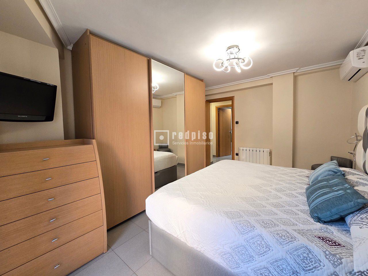 Piso en venta en  Xirivella, Valencia  6/25