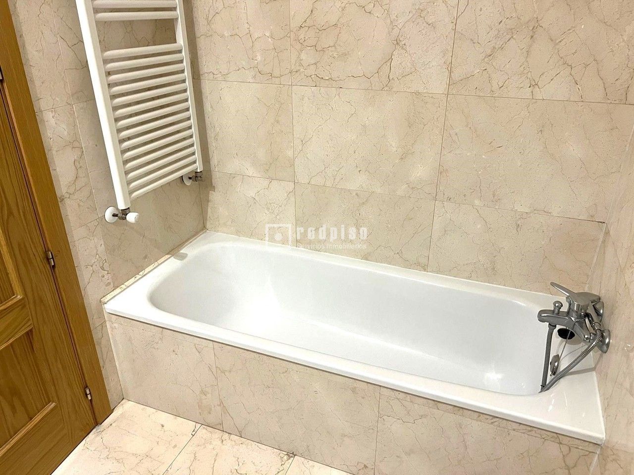 Piso en alquiler en  calle de Vicente Blasco Ibáñez, Madrid  18/26