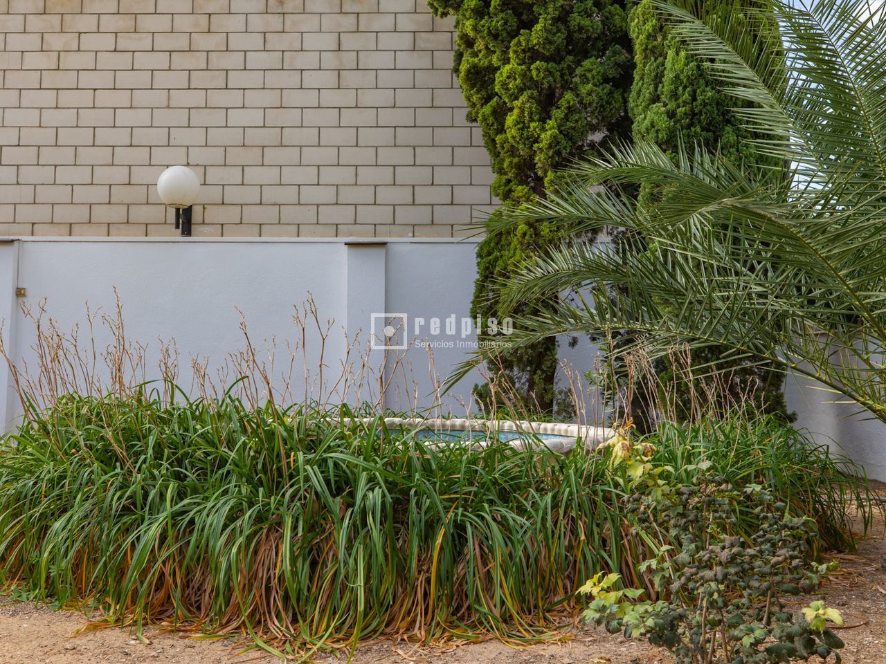 Casa en venta en  Madridejos, Toledo  11/114