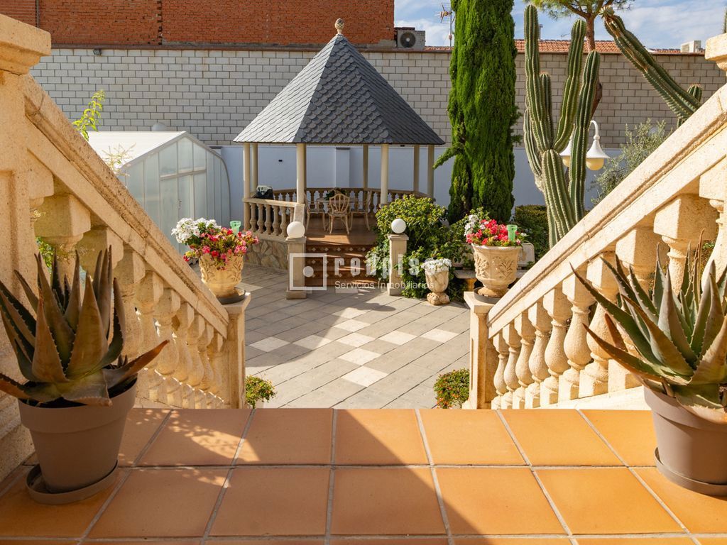 Casa en venta en  Madridejos, Toledo  58/114