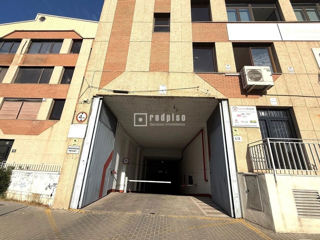 Nave Industrial en venta en  calle de Luis I, Puente de Vallecas, Madrid  1/1