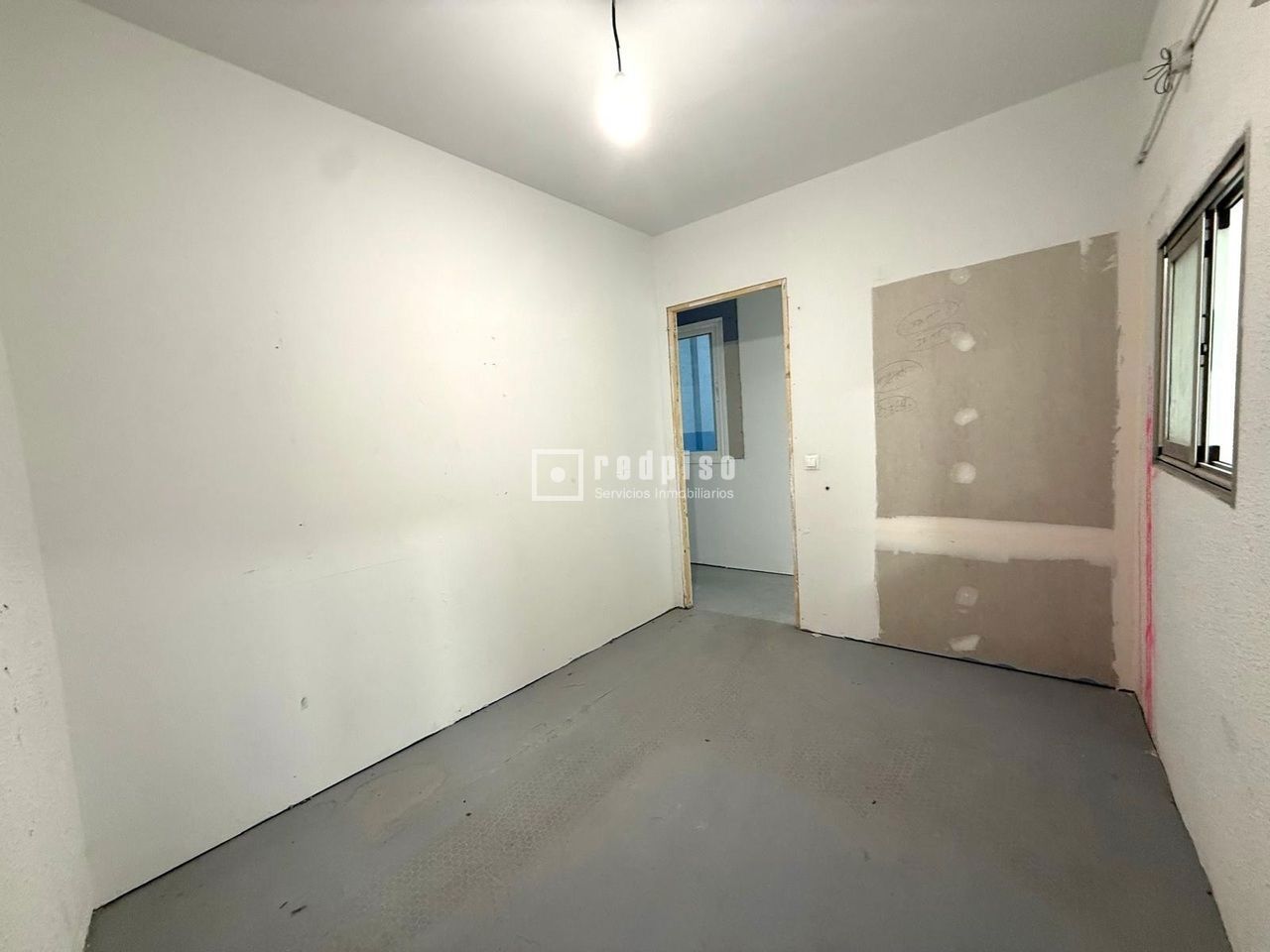 Nave Industrial en venta en calle De Luis I, Puente De Vallecas, Madrid 20/38