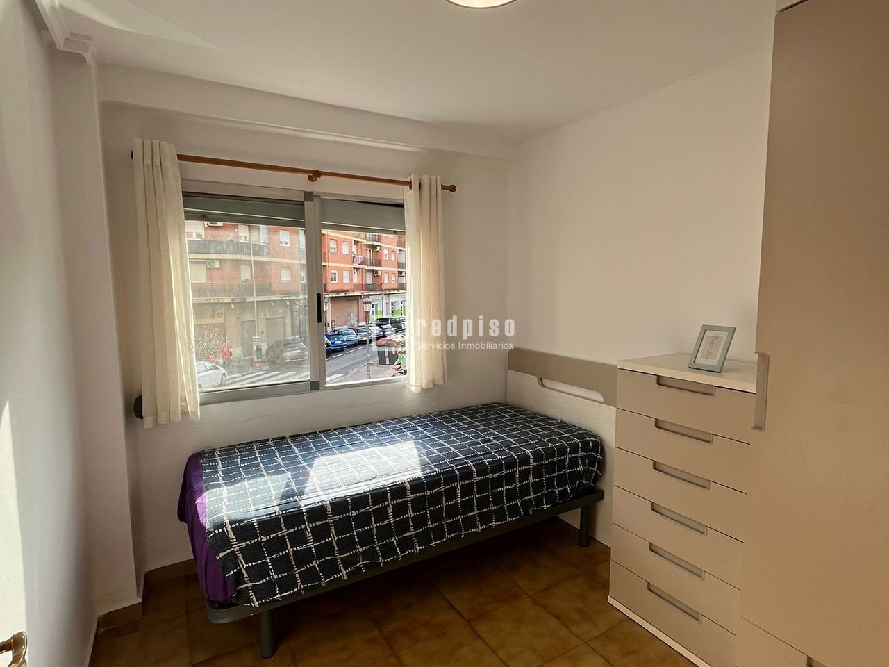 Piso en alquiler en calle Del Rincón De Ademuz, Patraix, Valencia 10/17