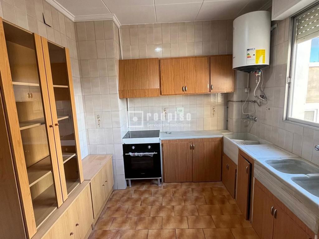 Piso en venta en calle Del Comte De Torrefiel, Ontinyent, Valencia 14/19