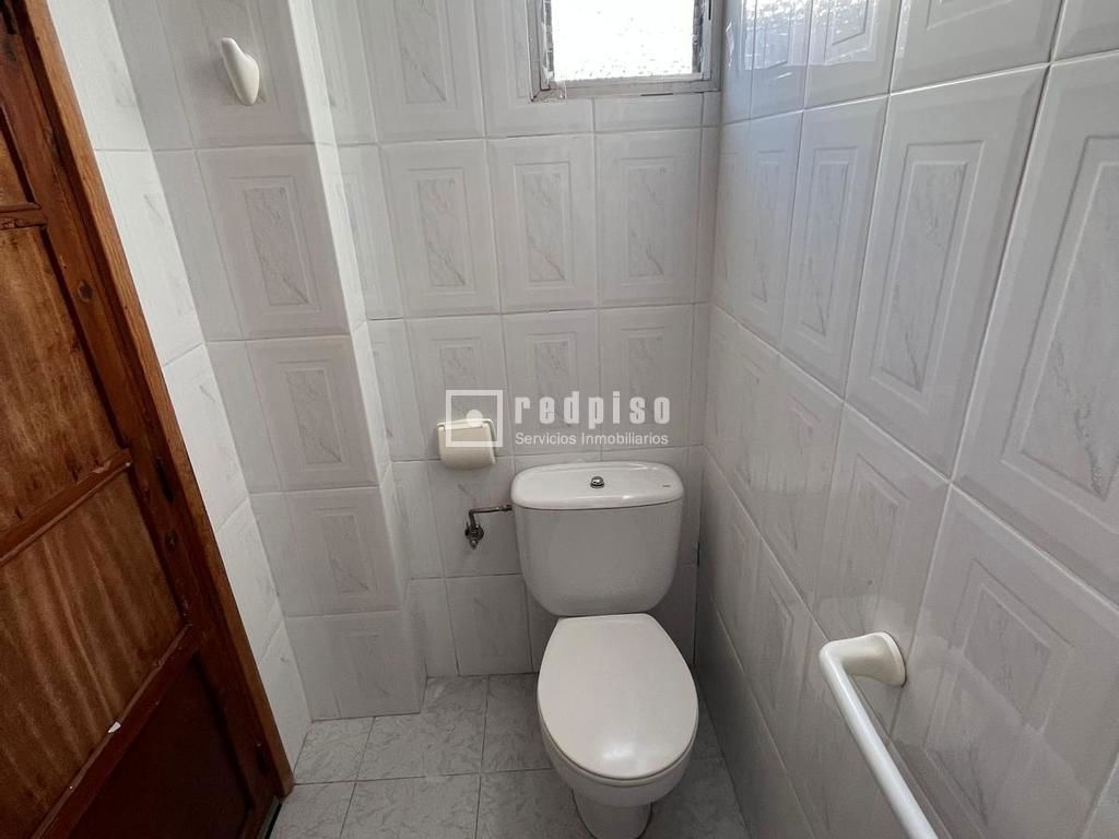 Piso en venta en calle Del Comte De Torrefiel, Ontinyent, Valencia 6/19