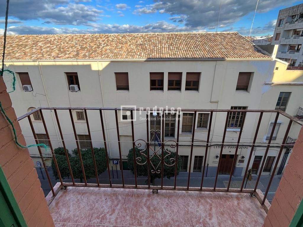 Piso en venta en calle Del Comte De Torrefiel, Ontinyent, Valencia 5/19