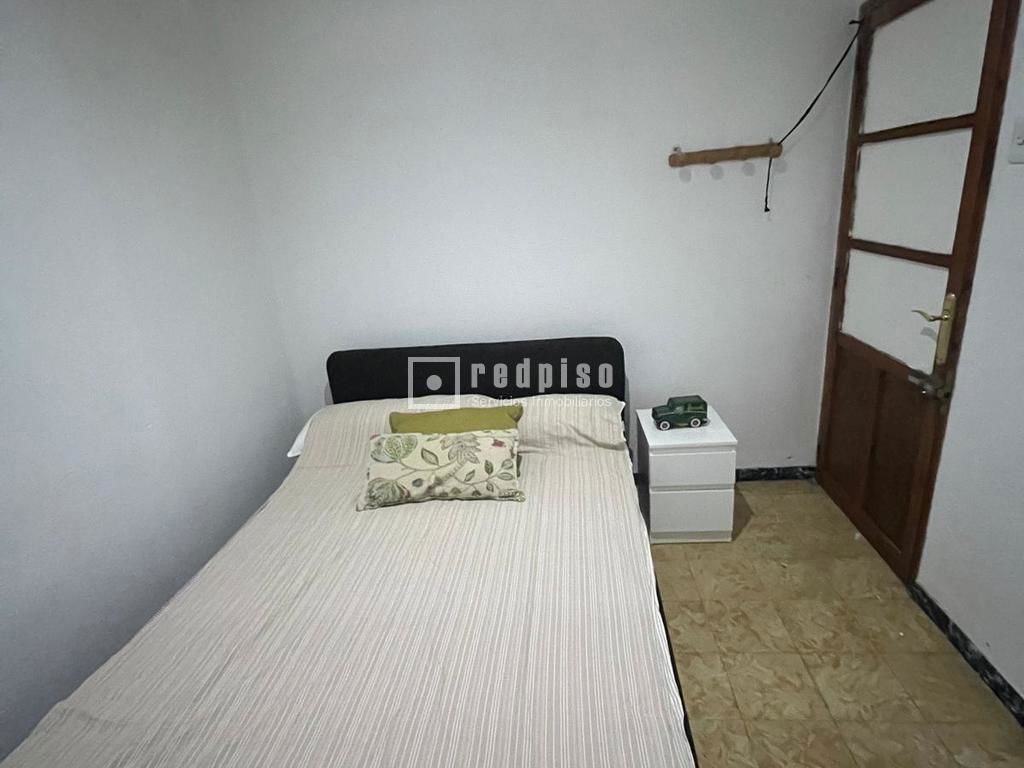 Piso en venta en calle Del Comte De Torrefiel, Ontinyent, Valencia 12/19