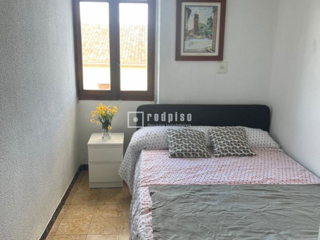 Piso en venta en calle Del Comte De Torrefiel, Ontinyent, Valencia 10/19