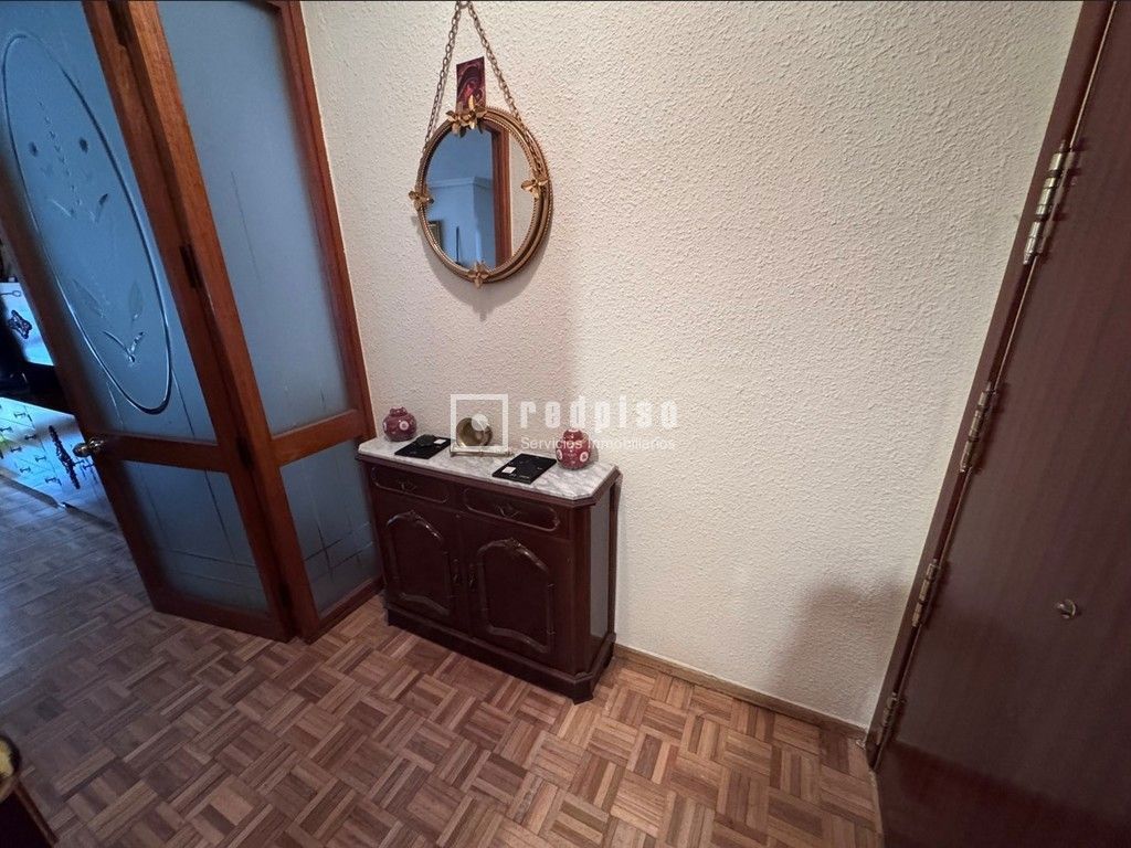 Piso en venta en calle De Garrovillas, Madrid, Madrid 4/11