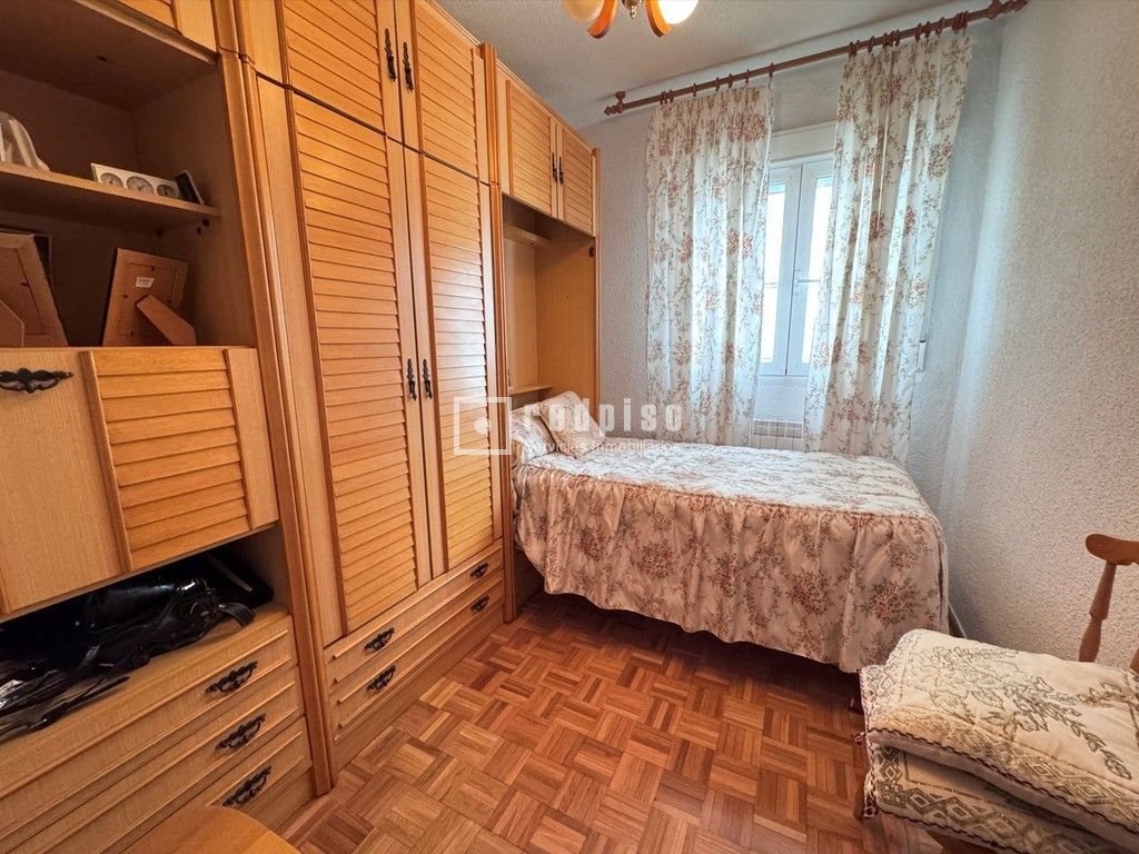 Piso en venta en calle De Garrovillas, Madrid, Madrid 9/11