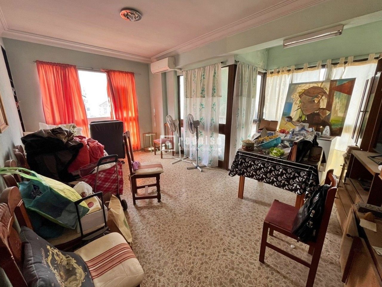 Piso en venta en  calle de Victoria, Málaga  1/1