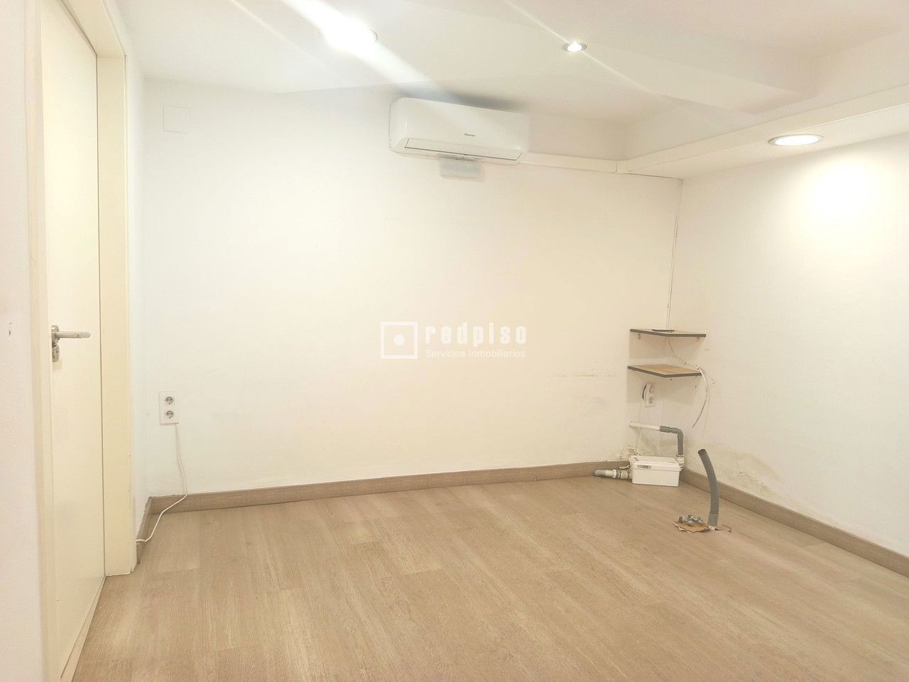 Local en venta en  calle de San Vicente de Paúl, Casco Antiguo, Sevilla  13/20