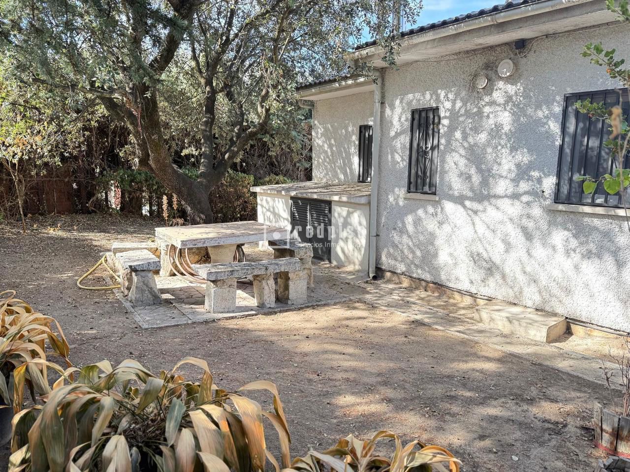 Casa en alquiler en  Valdemorillo, Madrid  2/22