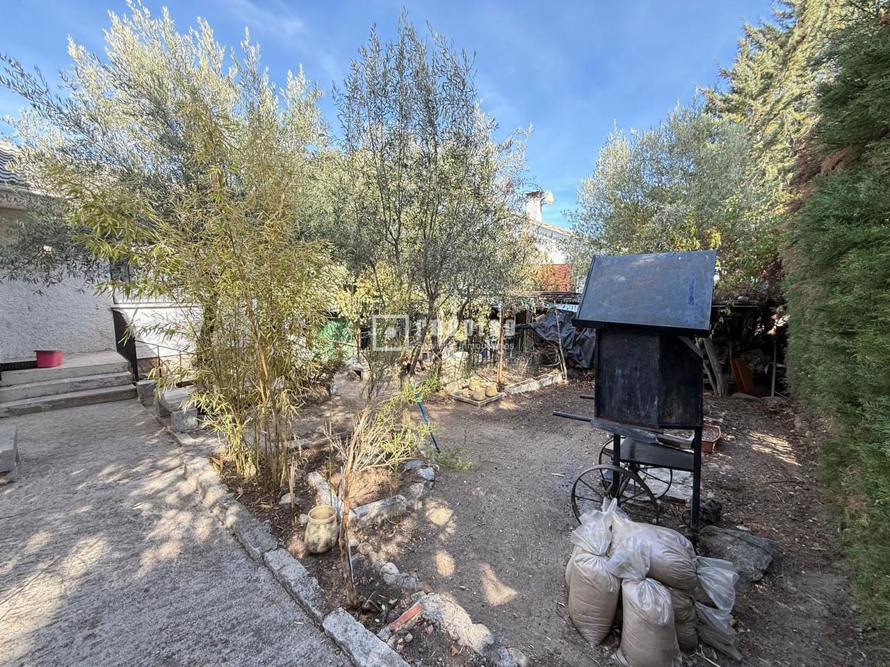 Casa en alquiler en  Valdemorillo, Madrid  5/22