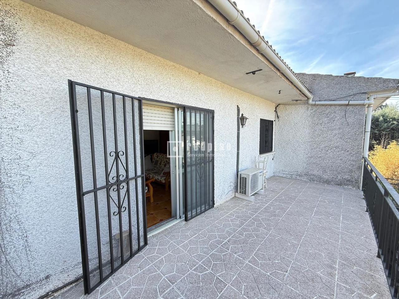 Casa en alquiler en  Valdemorillo, Madrid  9/22