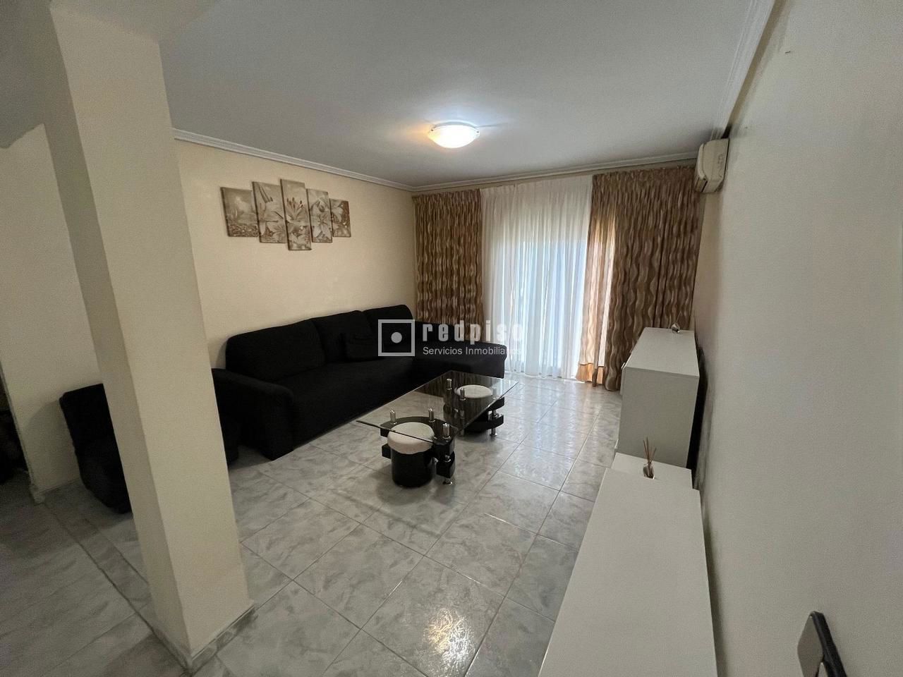 Piso en venta en  avenida de la Albufera, Puente de Vallecas, Madrid  1/1