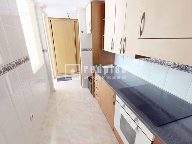 Piso en venta en calle De San Carlos, Alicante (alacant), Alicante 8/12