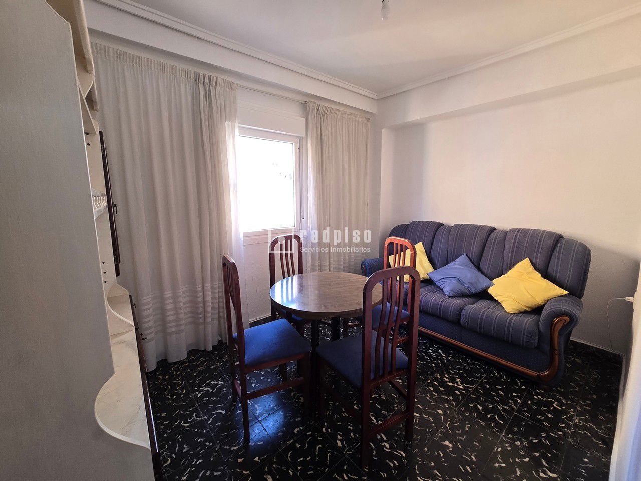 Piso en alquiler  Xirivella, Valencia  8/17