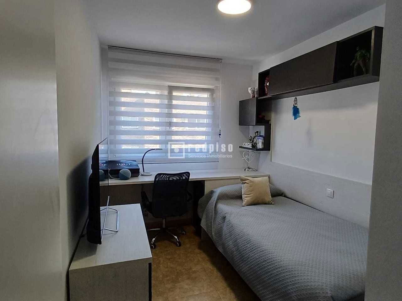 Piso en venta en  Coslada, Madrid  9/38