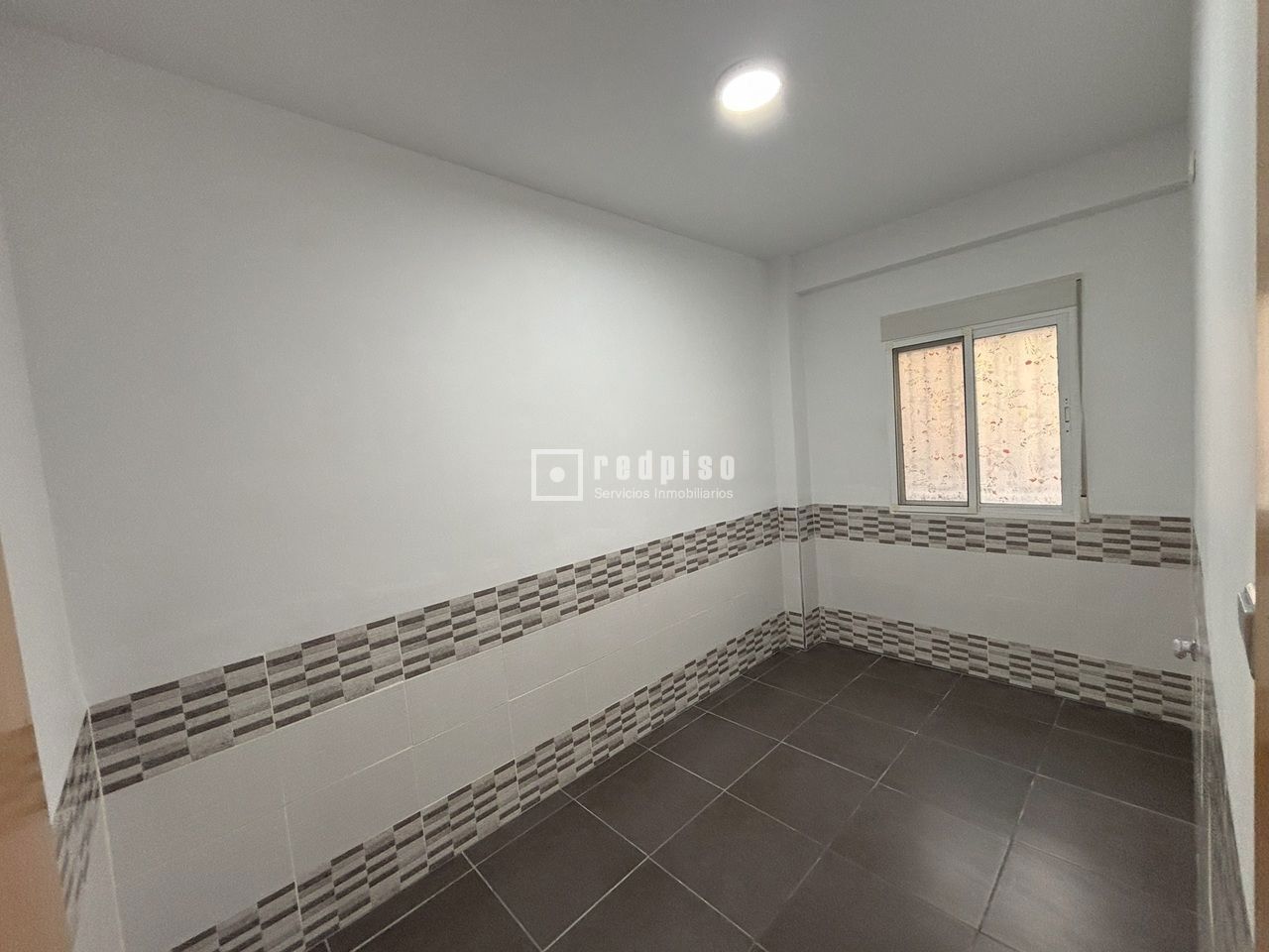 Piso en venta en  calle de Tomás Sanz, Campanar, Valencia  12/16