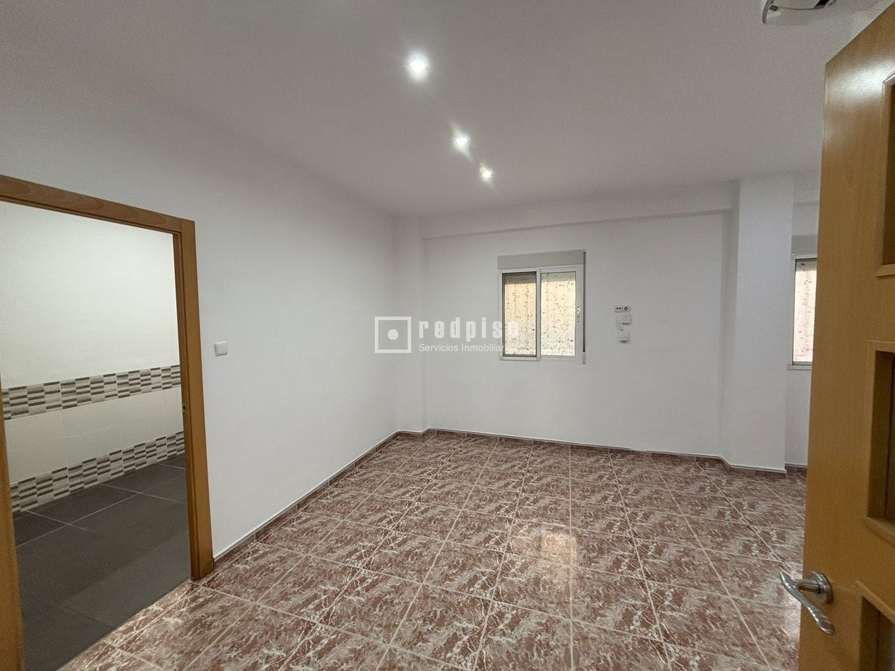 Piso en venta en  calle de Tomás Sanz, Campanar, Valencia  10/16