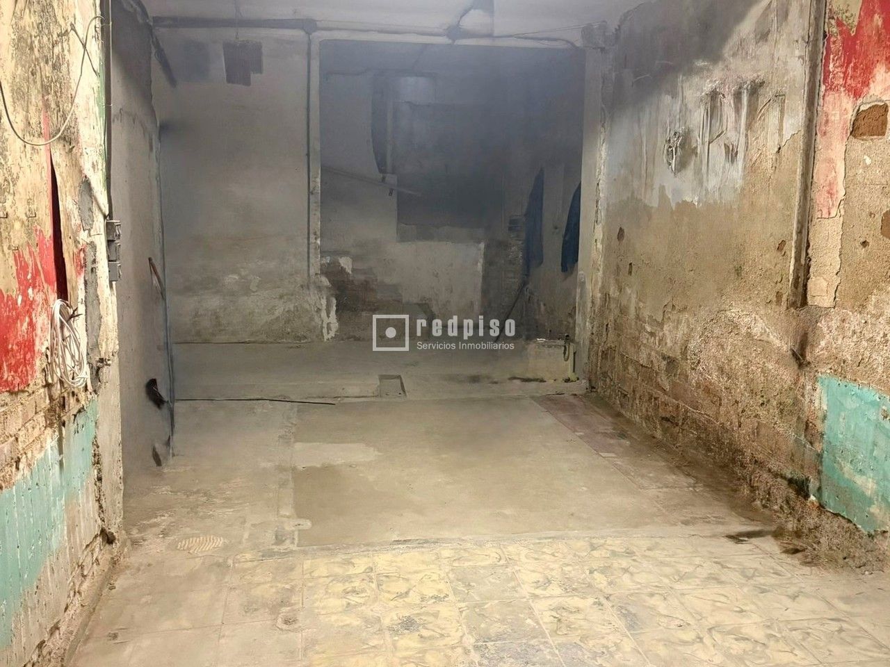 Local en alquiler en  calle de Granada, Madrid  5/6