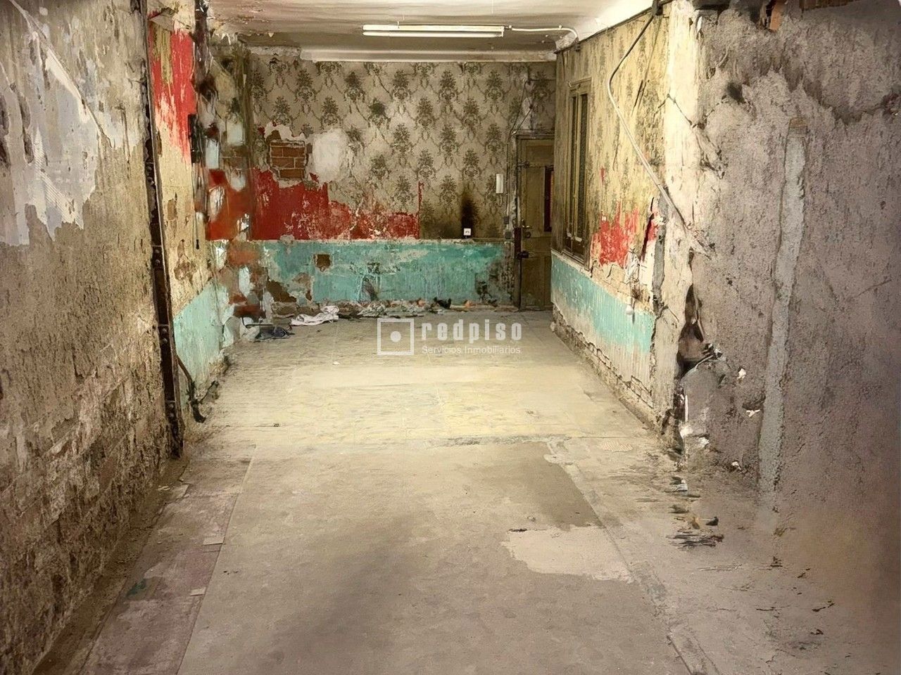 Local en alquiler en  calle de Granada, Madrid  4/6