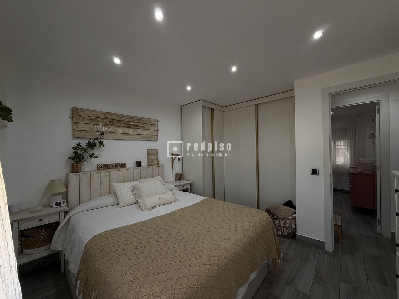 Piso en venta en plaza Del Río Trabanco, Cruz De Humilladero, Málaga 11/22