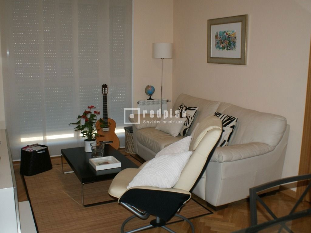 Piso en venta en  calle de las Flautas, Madrid  1/1
