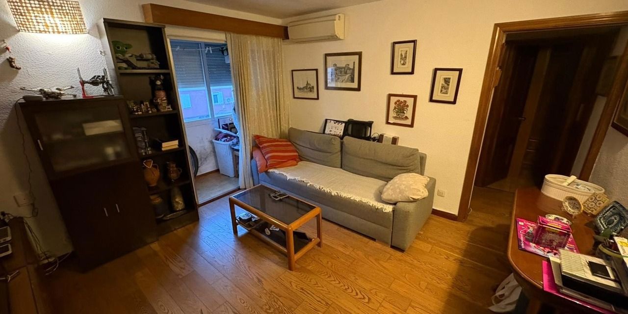 Piso en venta en  calle del Arroyo de las Pilillas, Puente de Vallecas, Madrid  1/1