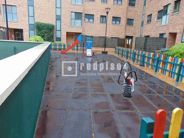 Piso en alquiler en  avenida de Niceto Alcalá Zamora, Madrid  25/26