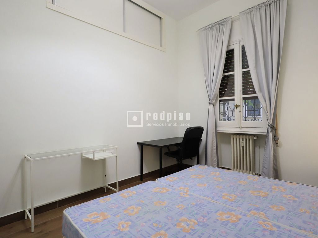 Piso en alquiler en calle De Bravo Murillo, Madrid, Madrid 20/24