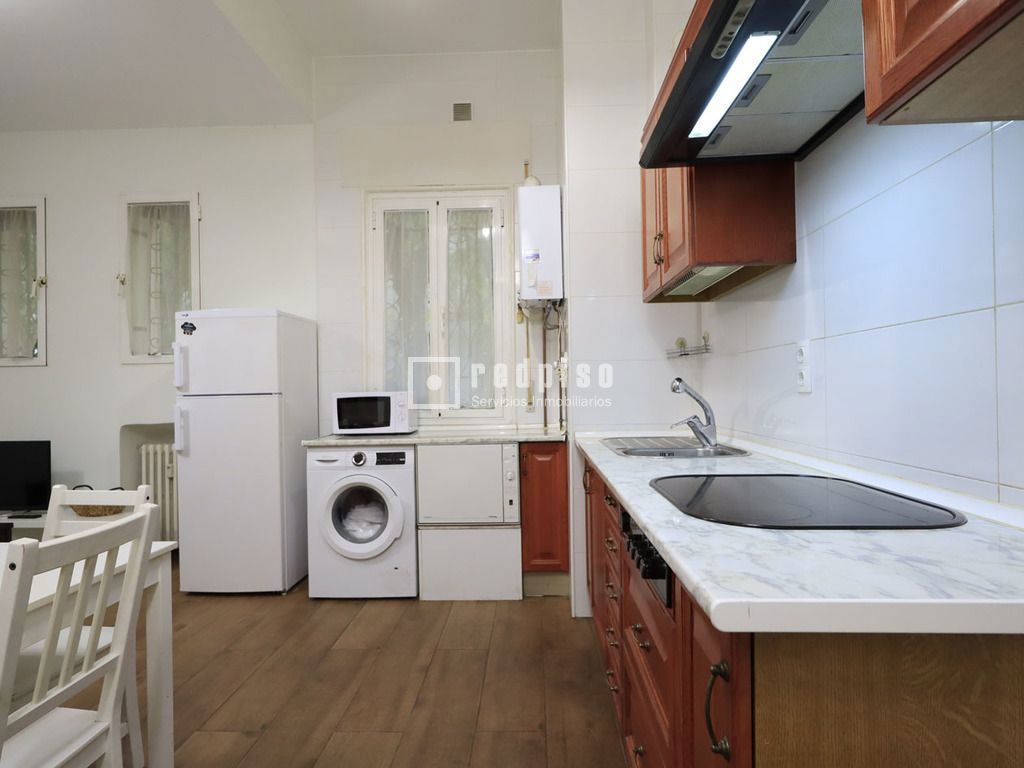 Piso en alquiler en calle De Bravo Murillo, Madrid, Madrid 10/24