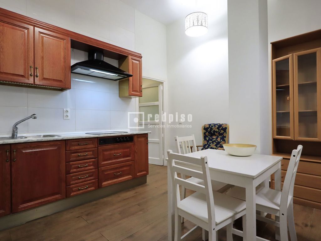 Piso en alquiler en calle De Bravo Murillo, Madrid, Madrid 12/24