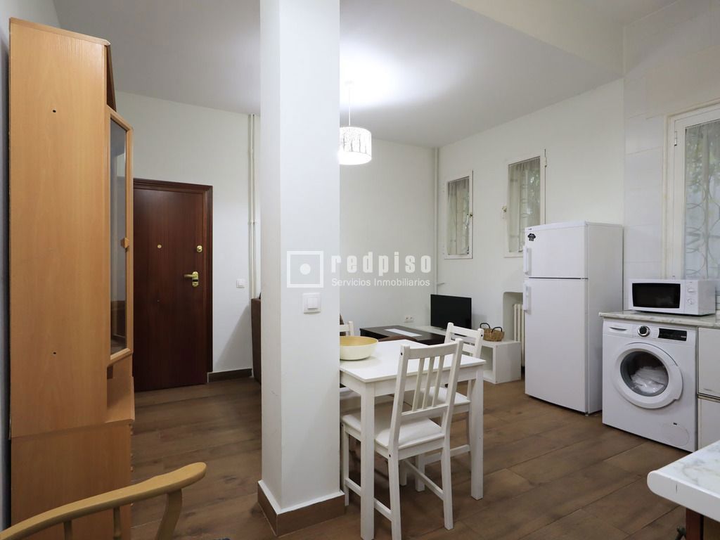 Piso en alquiler en calle De Bravo Murillo, Madrid, Madrid 8/24