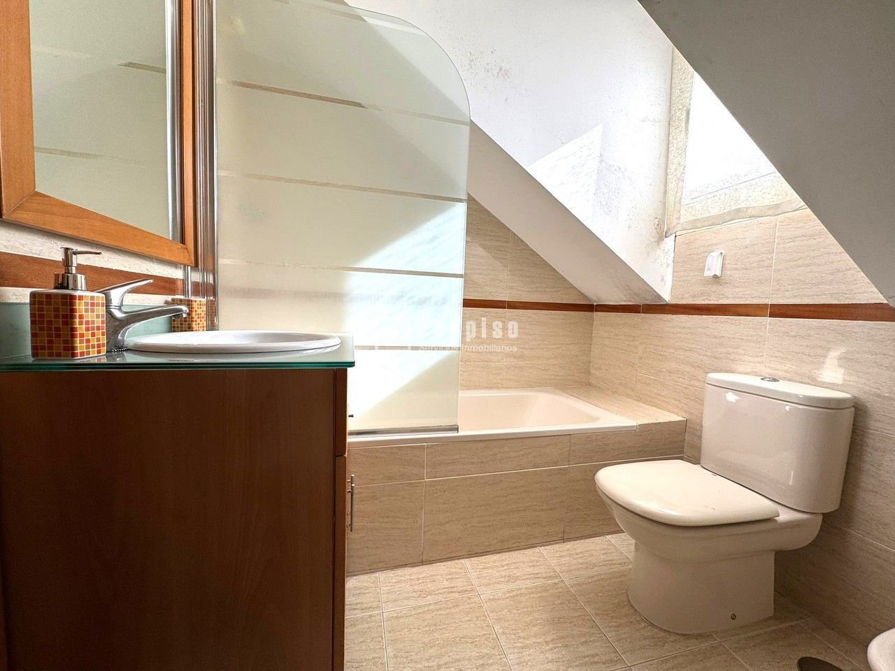 Piso en venta en  calle de Santiago Cuenca, Coslada, Madrid  16/28