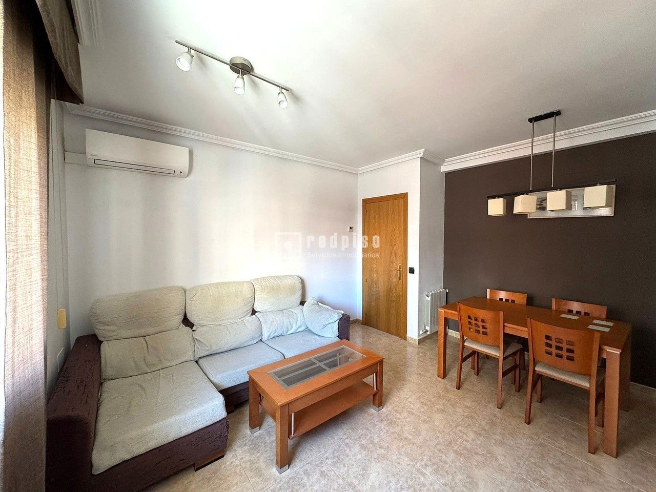 Piso en venta en  calle de Santiago Cuenca, Coslada, Madrid  5/28